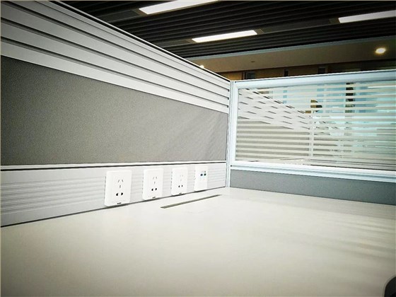 中国航空技术股份公司VL屏风职员位职员空间案例照片 (3)