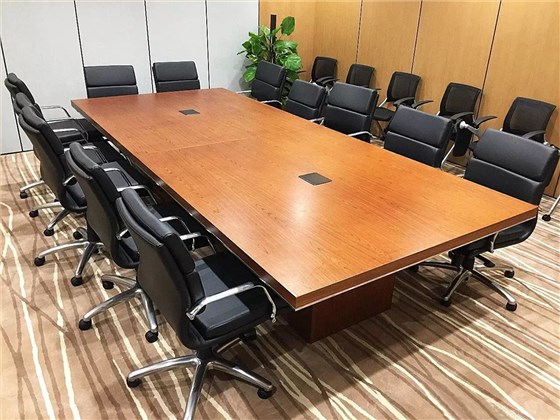 中国航空技术股份公司实木会议台会议空间案例照片 (2)