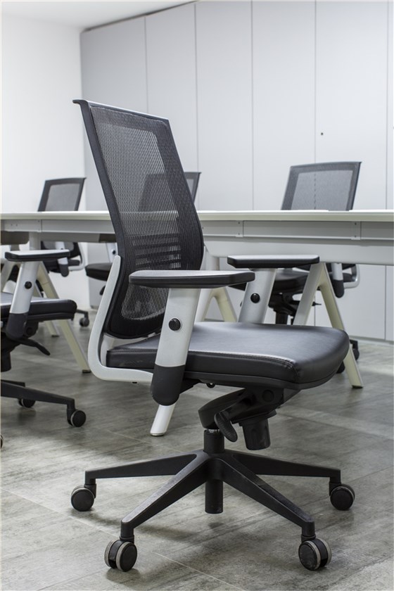 广州文创互联网技术服务中心职员单椅职员空间案例照片 (3)