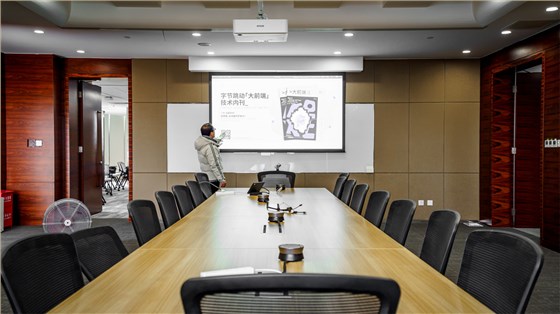 北京字节跳动实木会议台会议空间案例图片 (6)