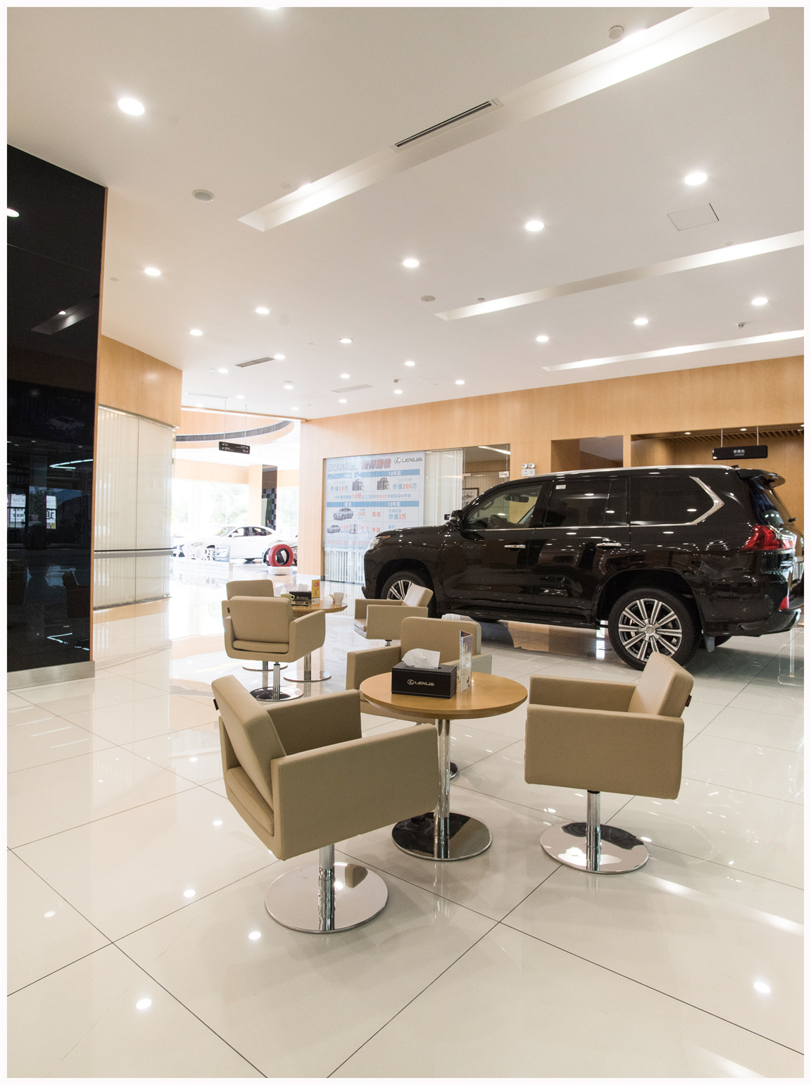 雷克萨斯4s店真皮沙发接待空间案例图片 (44)