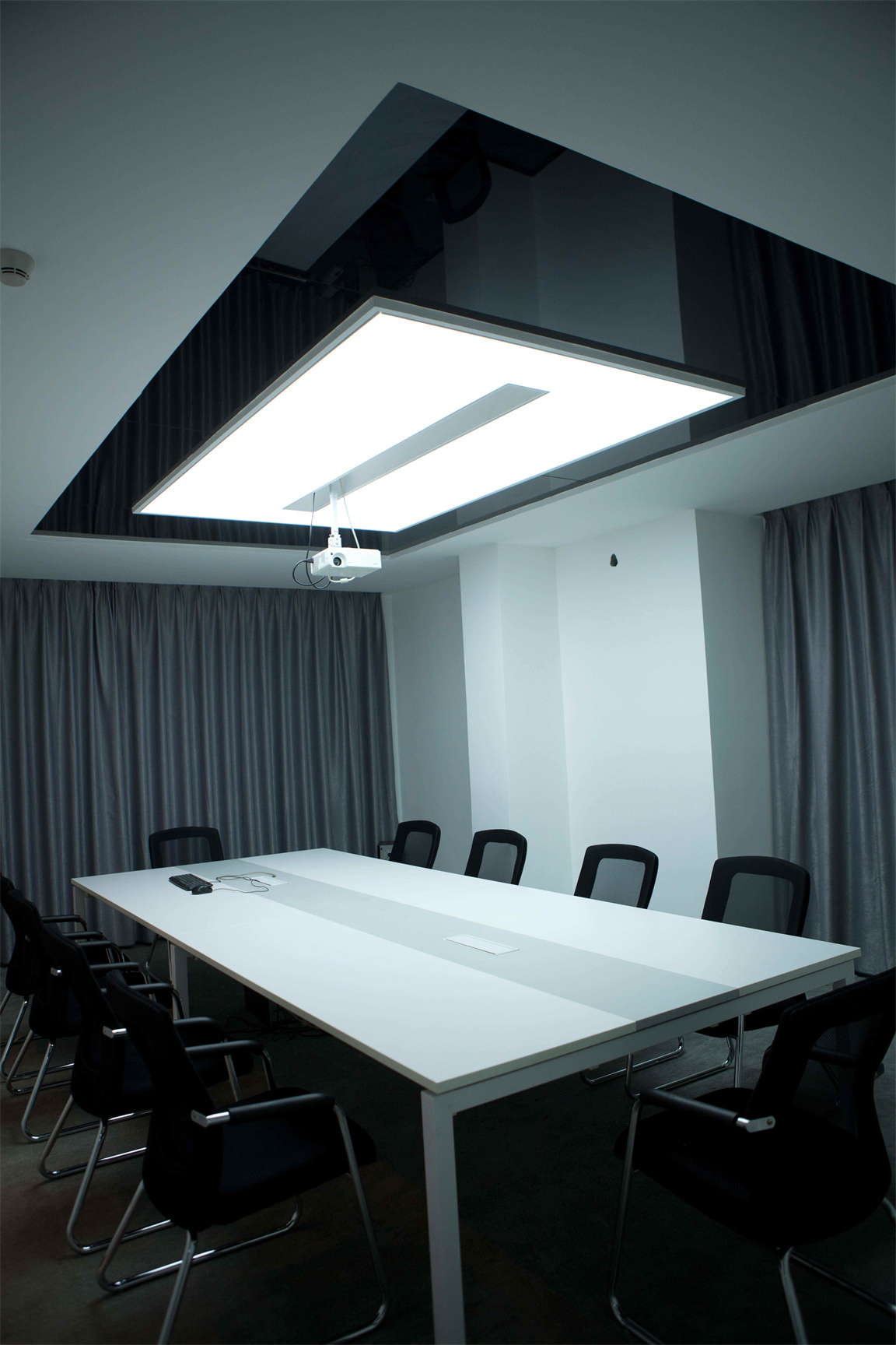 雷格国际OE脚板式班台总裁空间案例图片 (29)