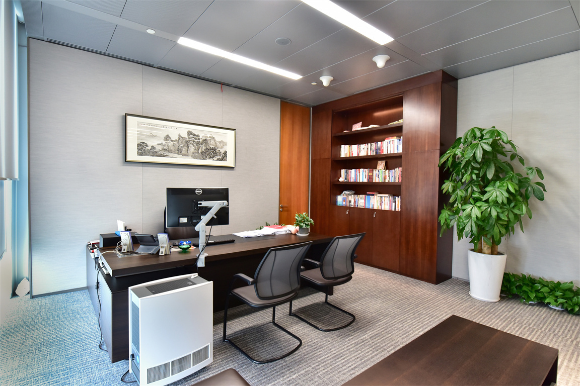 广发案例华锦实木班台沙发组合管理区场景案例图 (7)