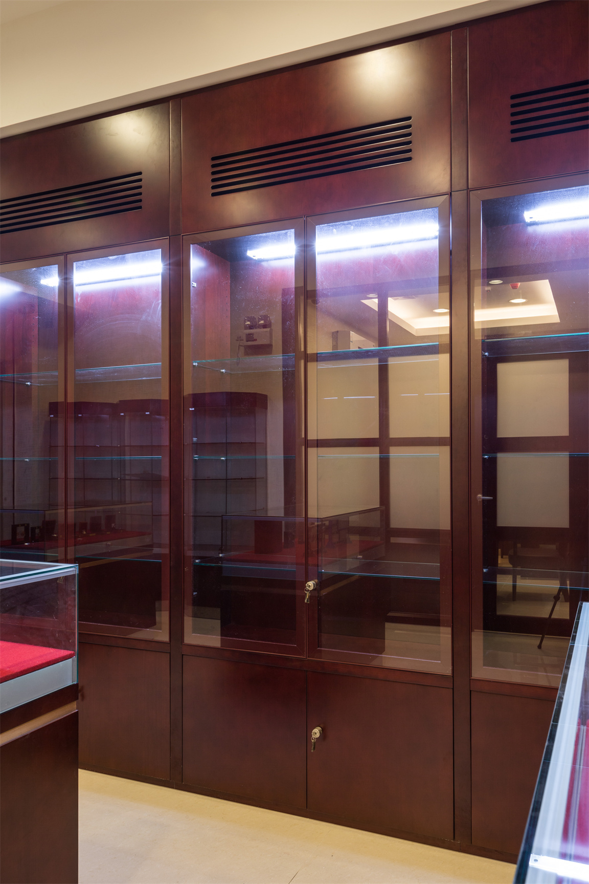 从化农行实木文件示柜场景案例照片 (40)