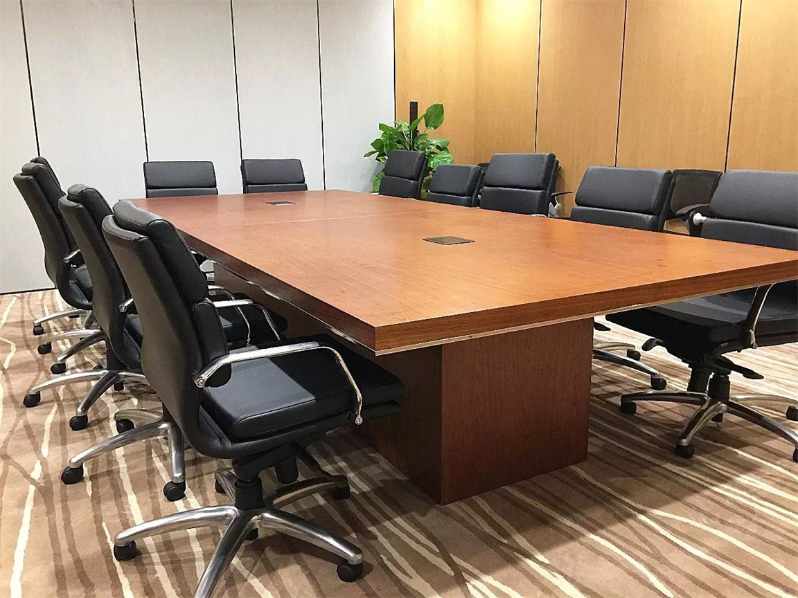 中国航空技术股份公司实木会议台会议空间案例照片 (1)
