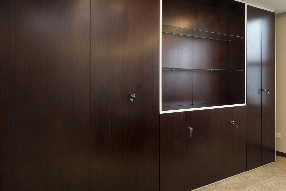 上海中铝实木高柜案例总裁空间图片 (4)